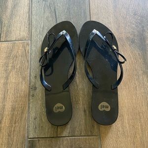 PUC MELISSA PATENT SANDALS!!